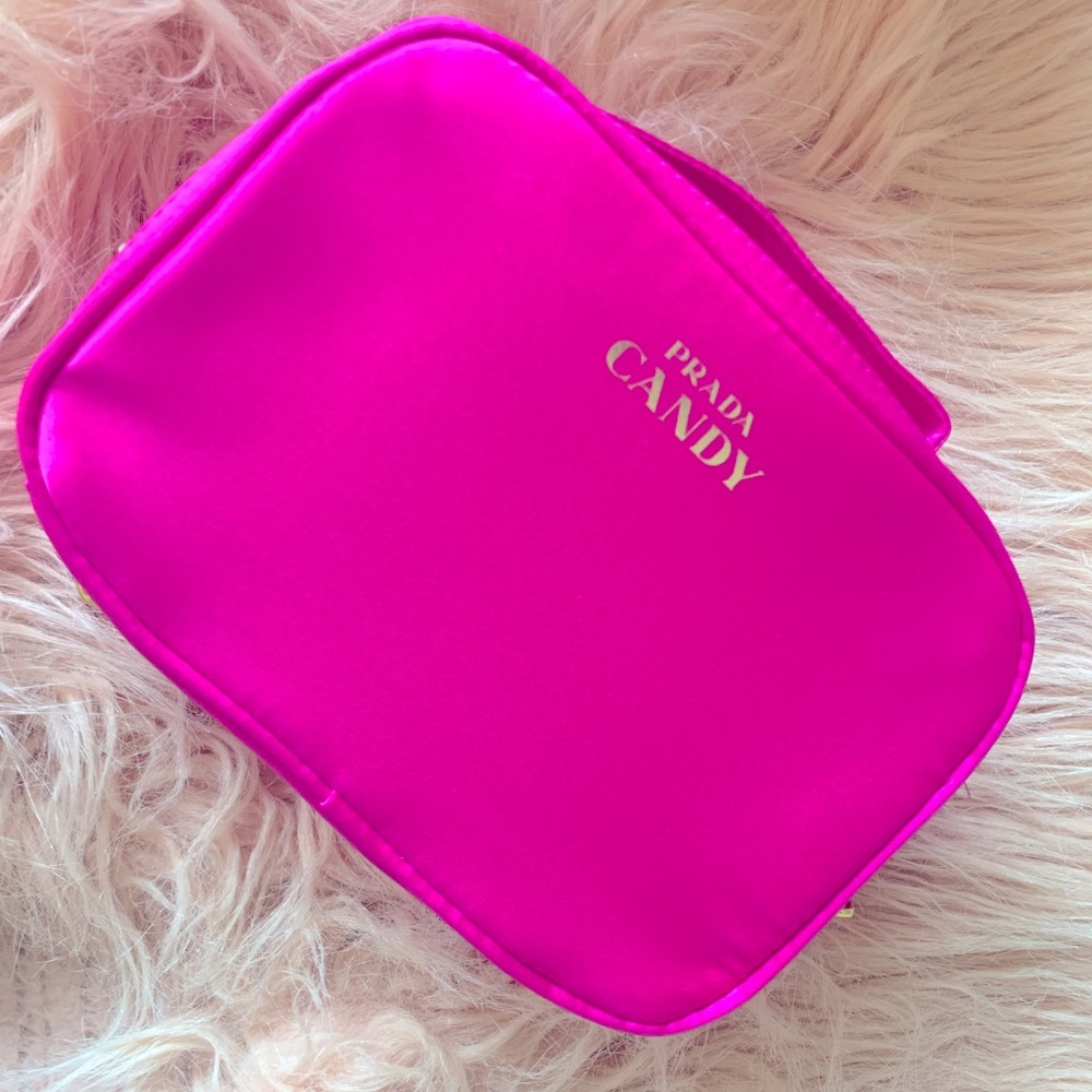 Pink Prada bag: ideal for makeup and small items